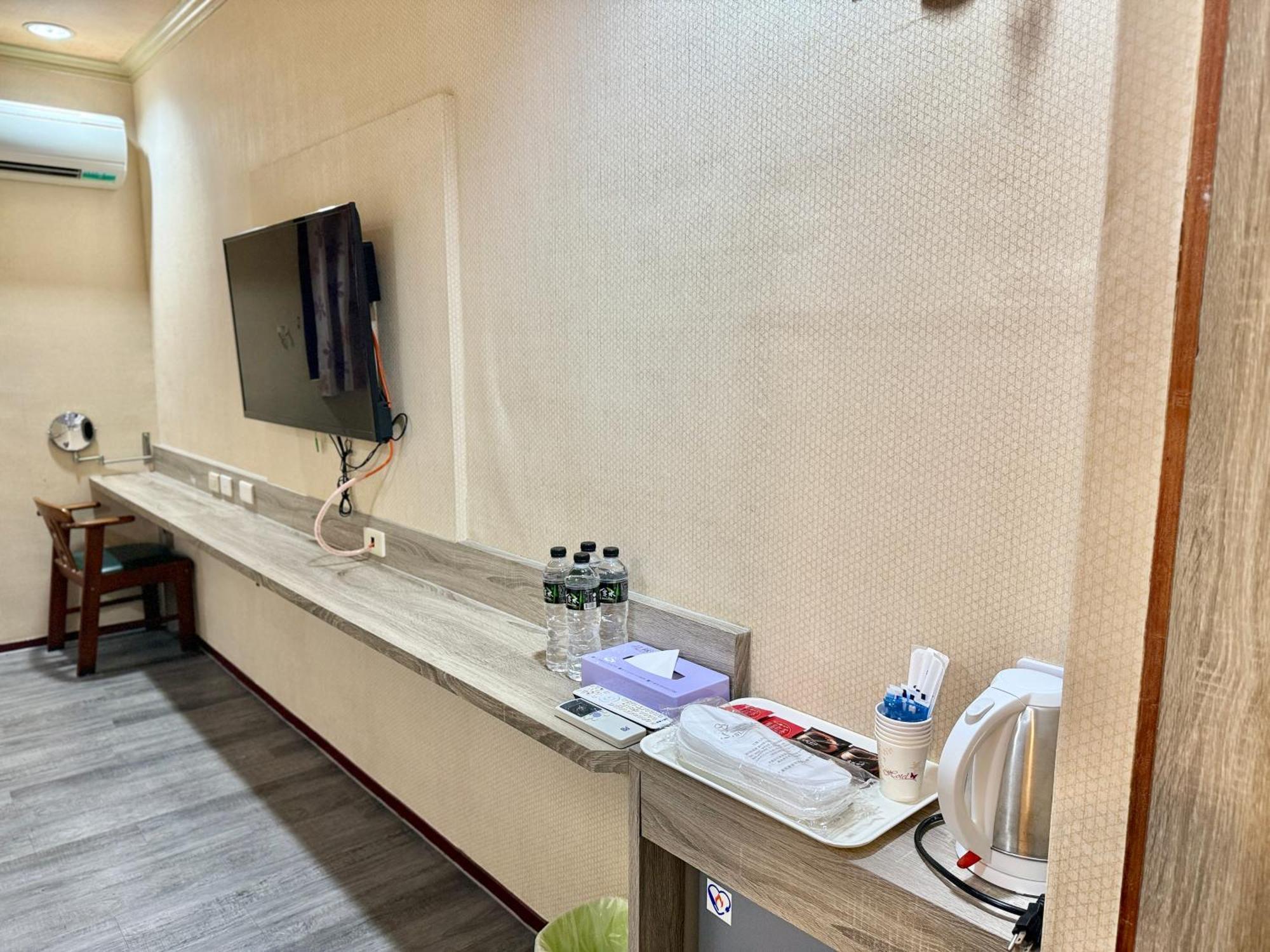 Wl Hotel Hsinchu Экстерьер фото